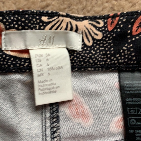 shorts - Picture 3 of 3